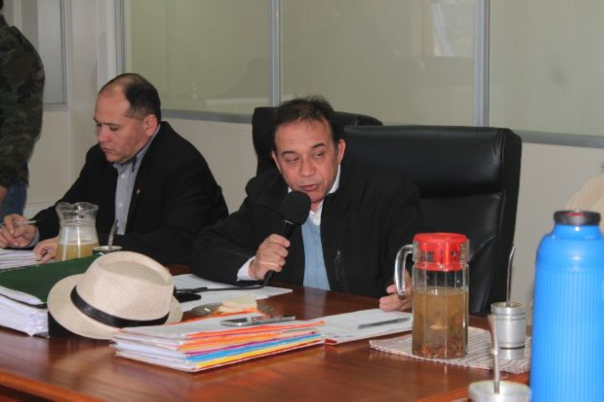 Foto 13 de Pobladoras de la Cía. 2ª Costa Salinas respaldan a la jefa del Puesto de Salud de la zona y a sus profesionales de blanco