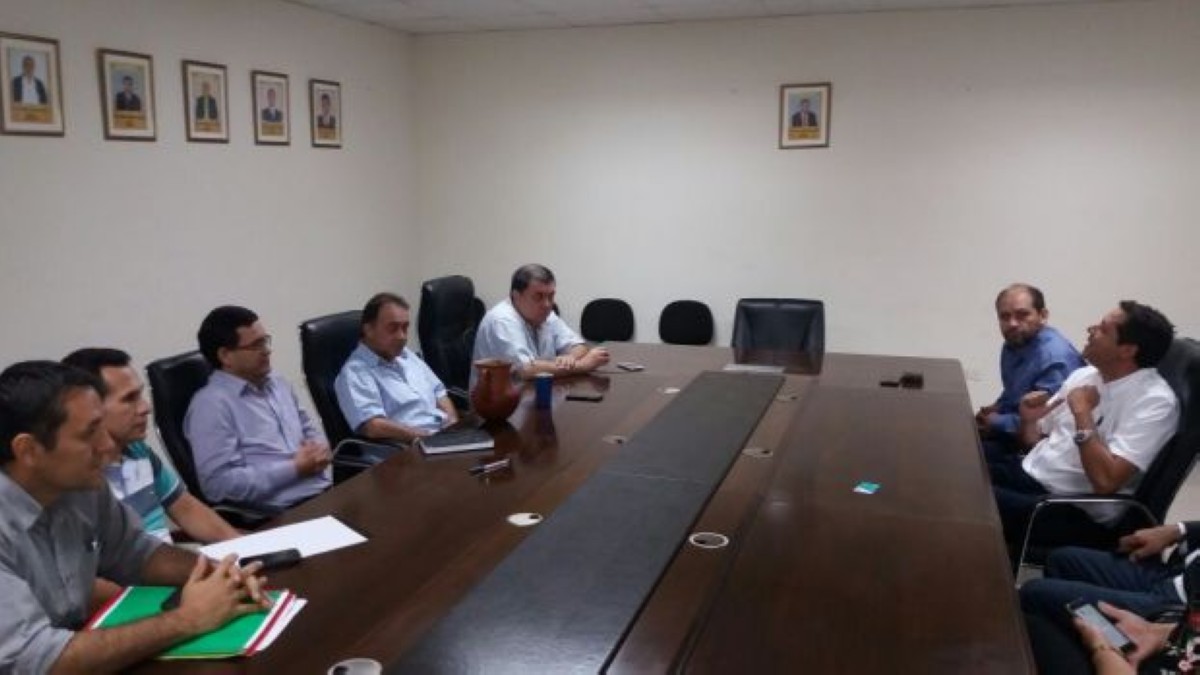 Foto 7 de Estudian la factibilidad de la emisión de bonos para el financiamiento de obras el próximo año