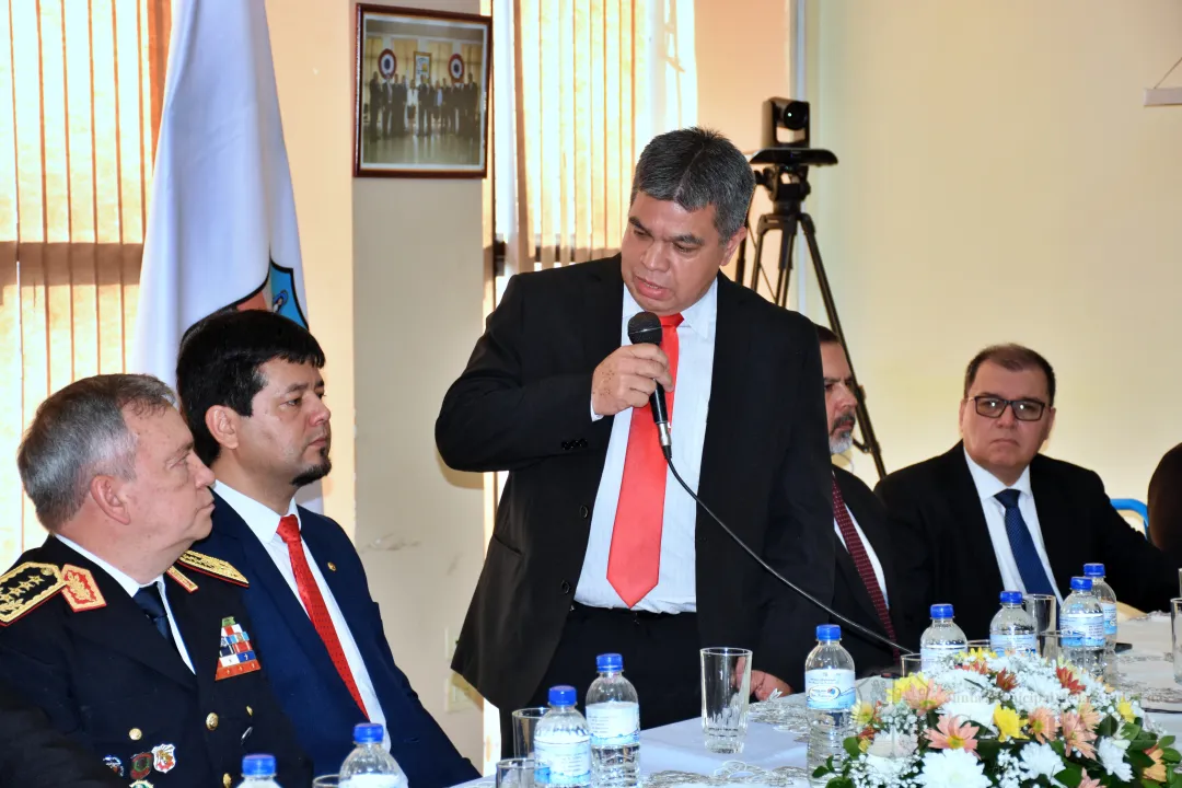 Foto 40 de Acto de reconocimiento como “Ciudadano Ilustre de Capiatá” al Comandante de la Policía Nacional, Crio. Gral. César Silguero Lobos