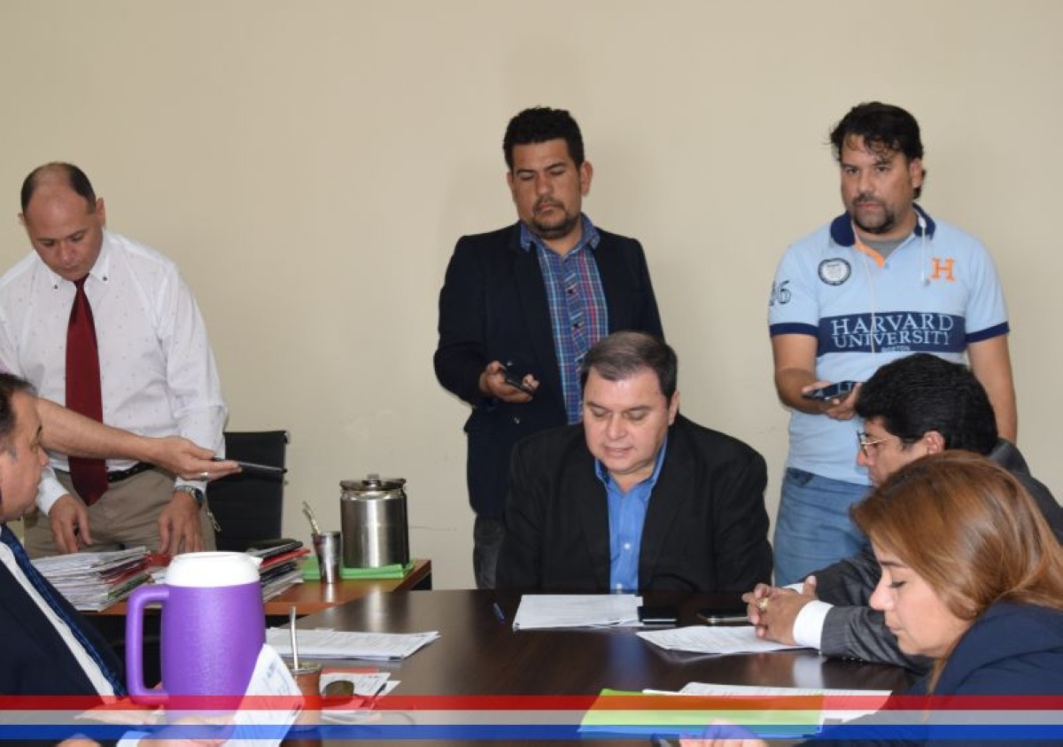 Foto 2 de Aprobaron adjudicación del servicio de provisión de Almuerzo Escolar