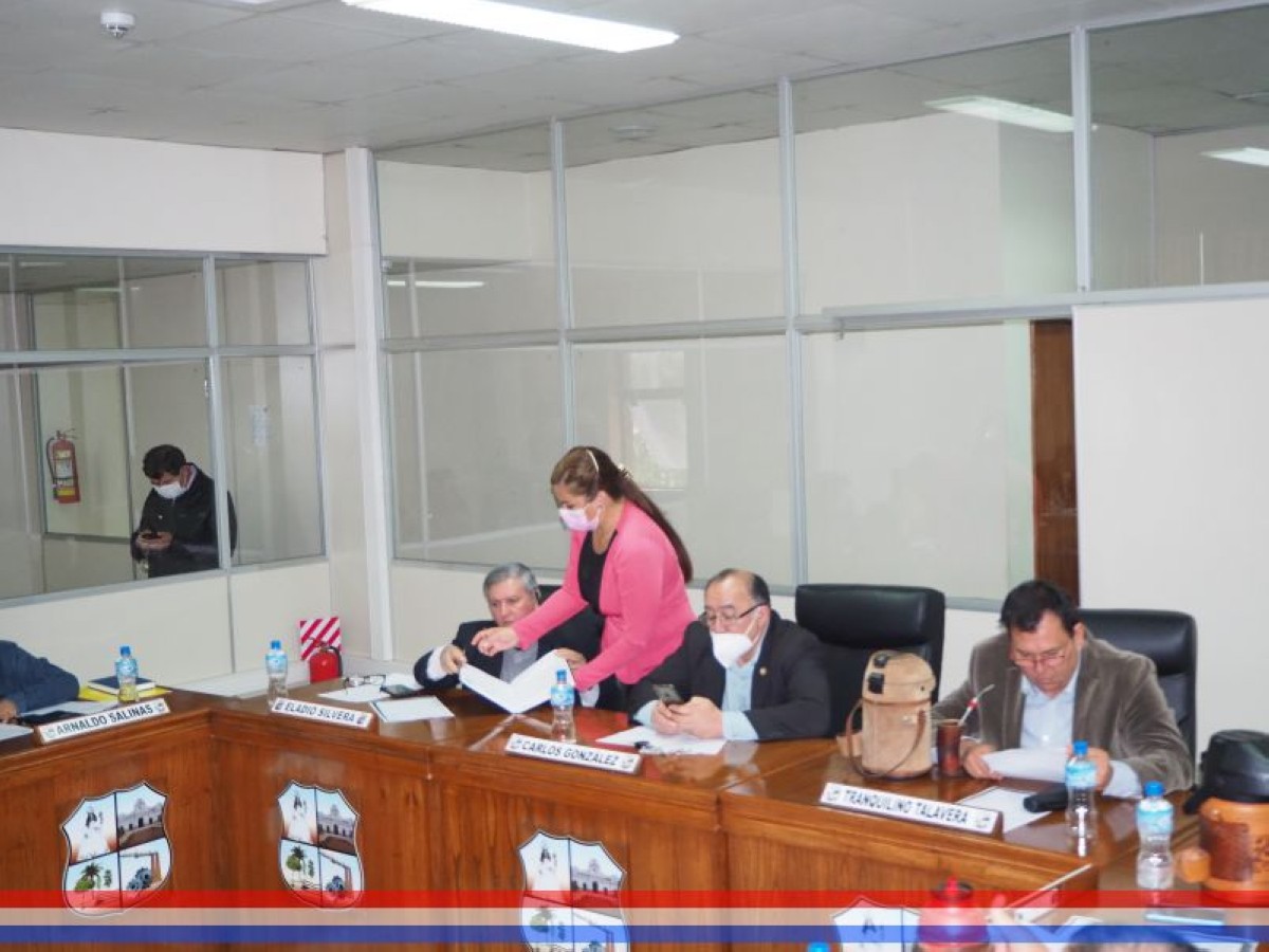 Foto 6 de SESION ORDINARIA DE LA JUNTA MUNICIPAL DE CAPIATA: Notas Recibidas, Nota Remitida y Expedientes Dictaminados