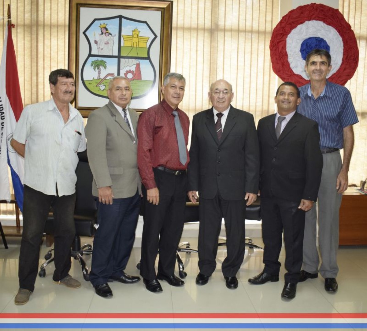 Foto 43 de Acto de entrega de reconocimiento como "Hijo Dilecto de la ciudad de Capiatá" al Prof. Bernardo Sosa Ortiz