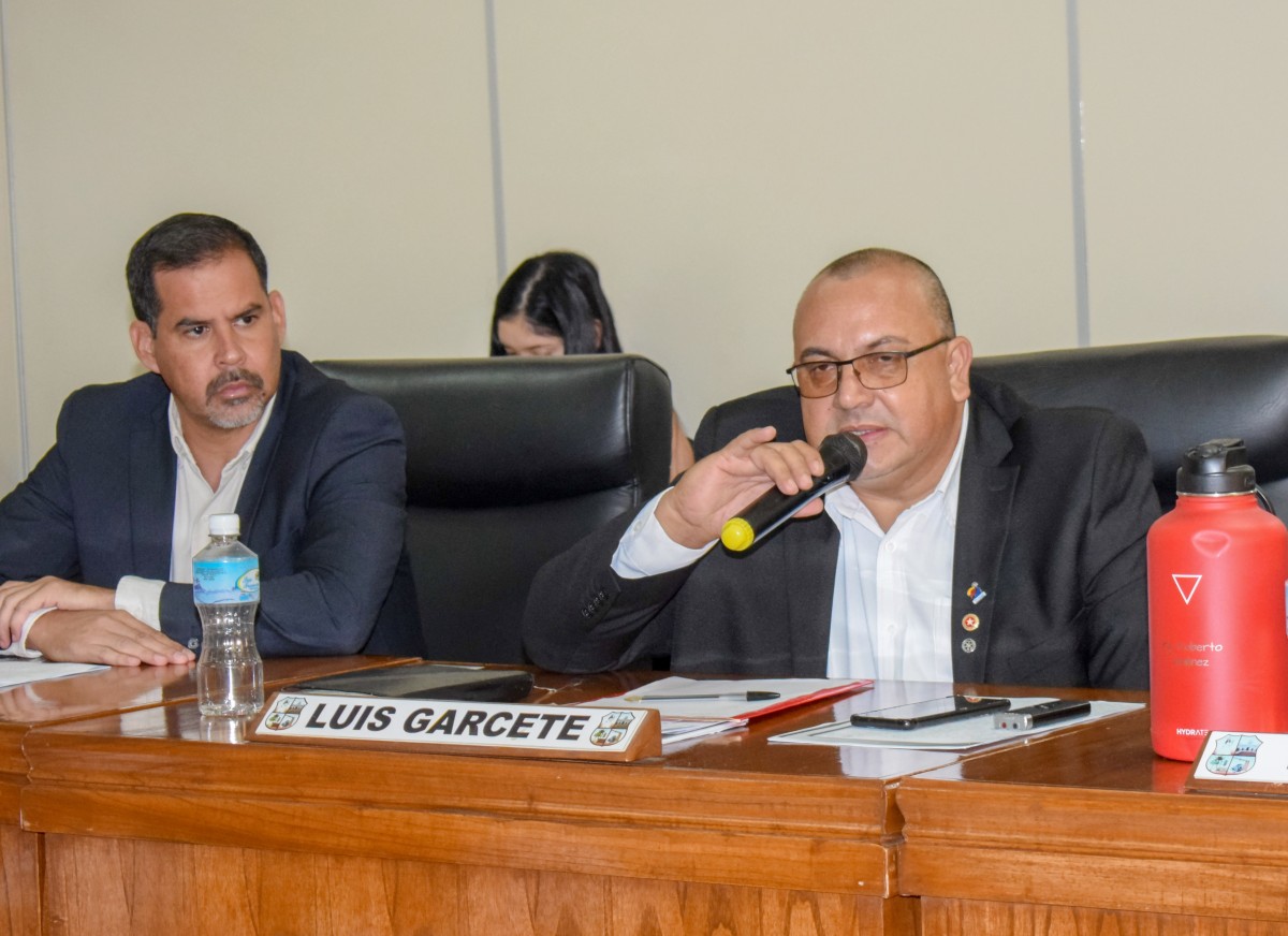 Foto 16 de SESION ORDINARIA DE LA JUNTA MUNICIPAL DE CAPIATA: Notas Recibidas, Nota Remitida y Expedientes Dictaminados
