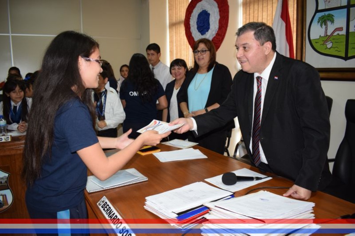 Foto 62 de Reconocimiento a la Esc. Bás. Nº 81 y Col. Nac. "Ma. Auxiliadora"
