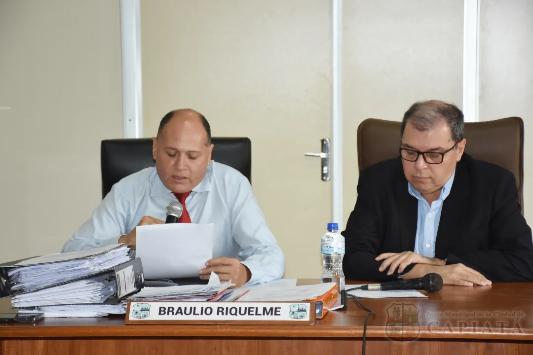 Foto 21 de SESION ORDINARIA DE LA JUNTA MUNICIPAL DE CAPIATA: Notas Recibidas y Expedientes Dictaminados