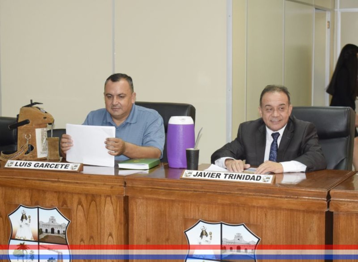 Foto 3 de SESION ORDINARIA DE LA JUNTA MUNICIPAL DE CAPIATA: Notas Recibidas, Nota Remitida y Expedientes Dictaminados