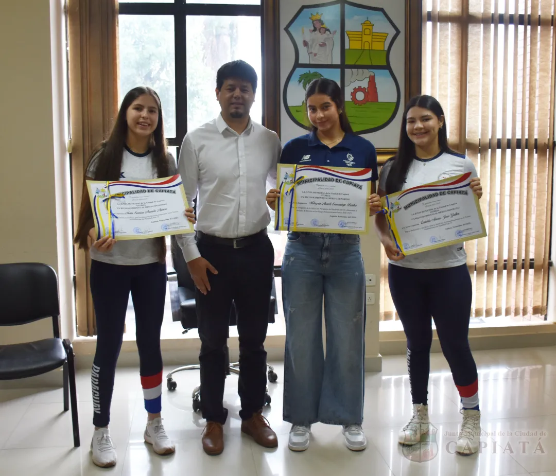 Foto 7 de Reconocimiento a jóvenes capiateñas destacadas en el Handball a nivel nacional e internacional