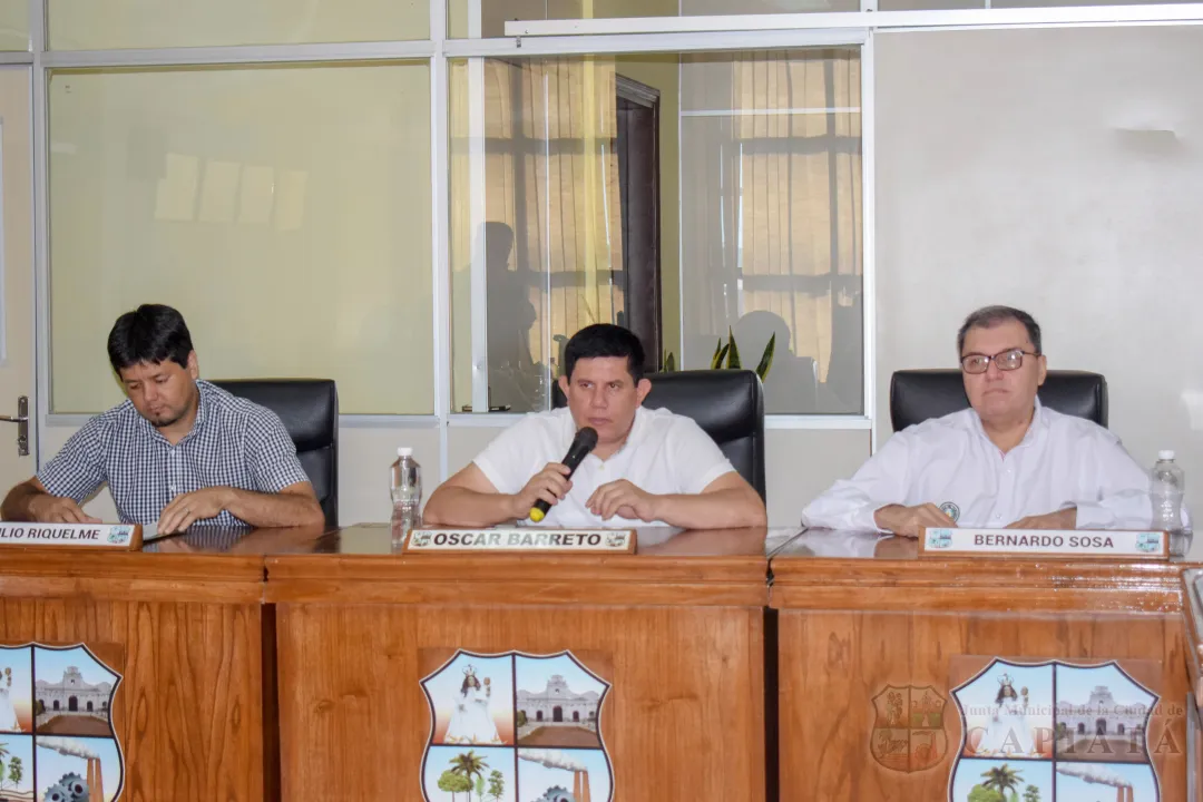 Foto 9 de SESION ORDINARIA DE LA JUNTA MUNICIPAL DE CAPIATA: Notas Recibidas y Expedientes Dictaminados