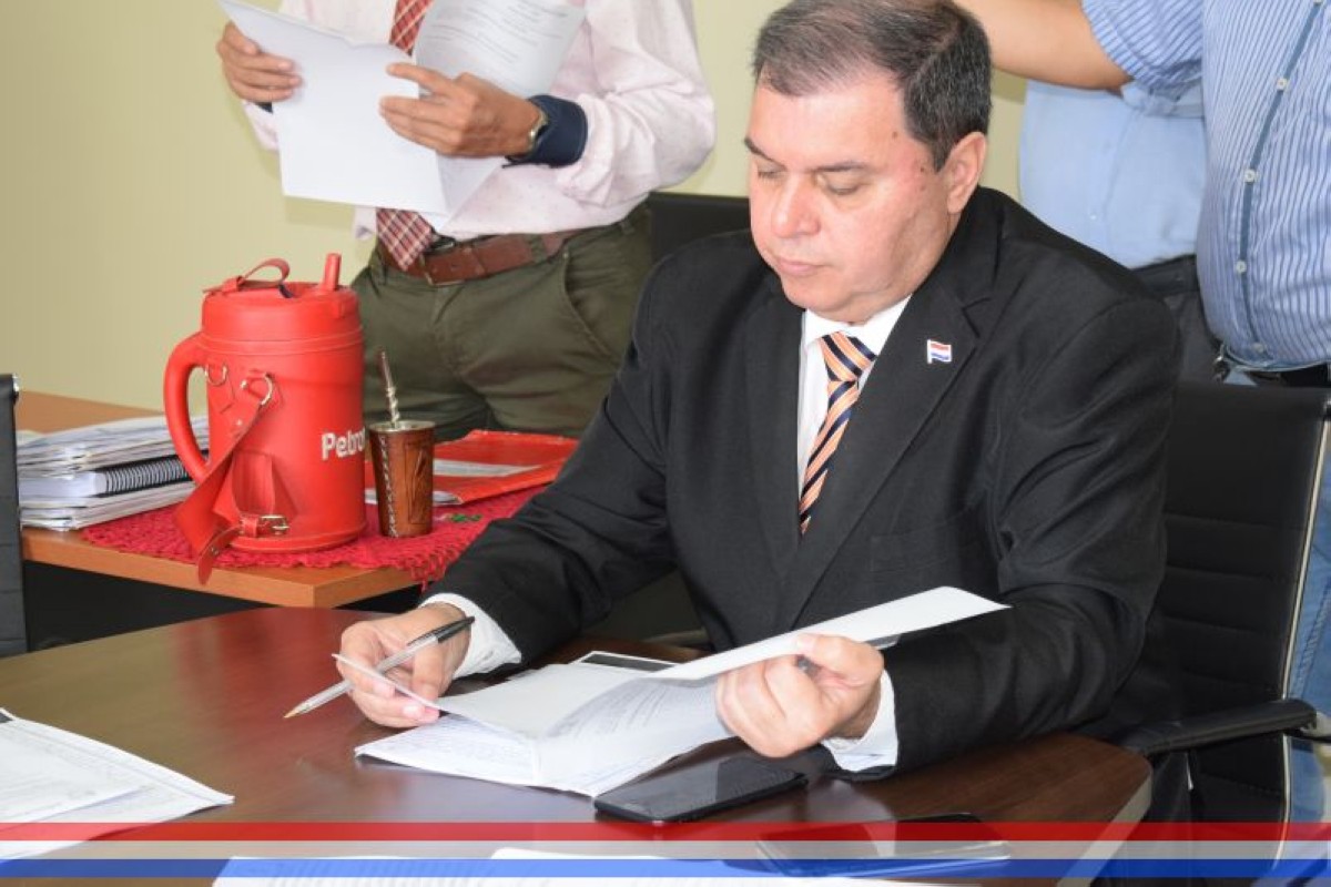 Foto 7 de SESION ORDINARIA DE LA JUNTA MUNICIPAL DE CAPIATA: Notas Recibidas y Expedientes Dictaminados