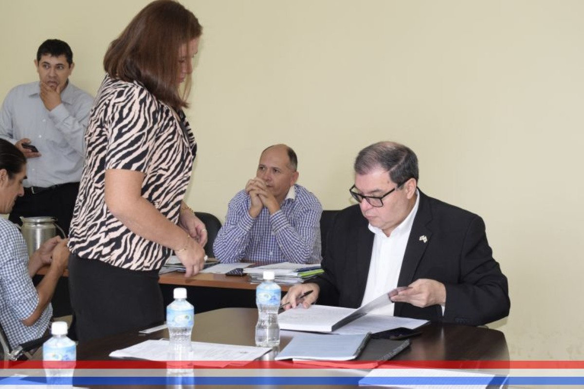 Foto 12 de SESION ORDINARIA DE LA JUNTA MUNICIPAL DE CAPIATA: Notas Recibidas, Nota Remitida y Expedientes Dictaminados