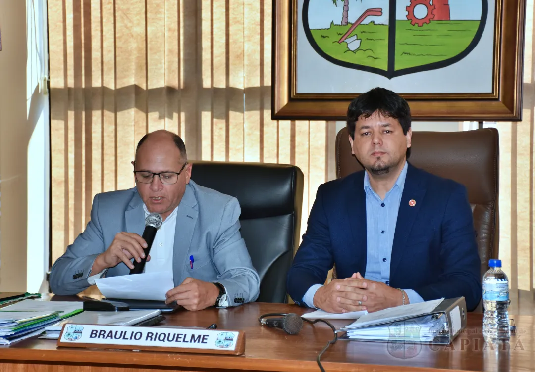 Foto 11 de SESION ORDINARIA DE LA JUNTA MUNICIPAL DE CAPIATA: Notas Recibidas y Expedientes Dictaminados