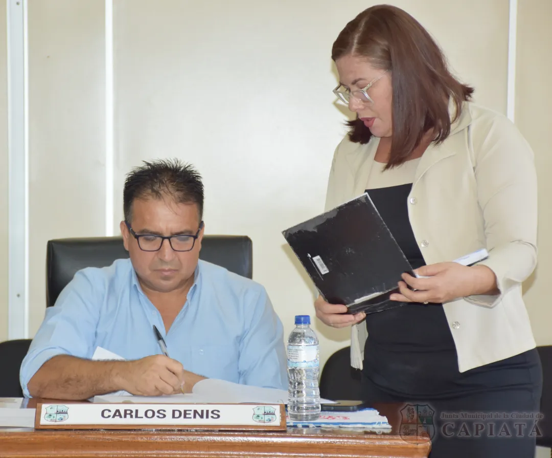 Foto 8 de SESION ORDINARIA DE LA JUNTA MUNICIPAL DE CAPIATA: Notas Recibidas y Expedientes Dictaminados