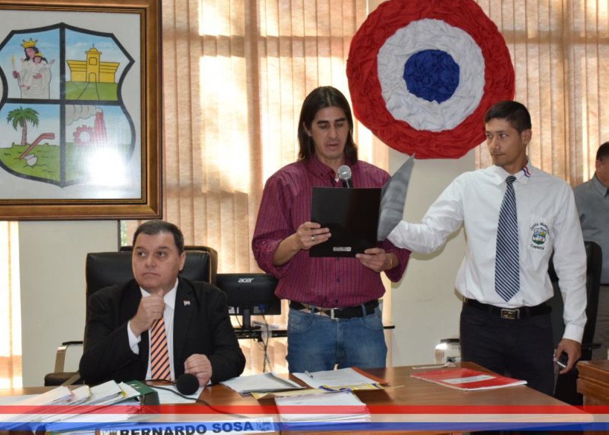 Foto 18 de Reconocimiento a Don Julián Valdez y a Don Celso Grance