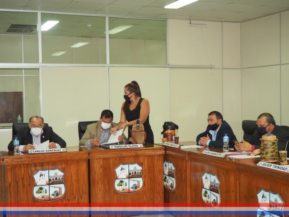 Foto 5 de SESION ORDINARIA DE LA JUNTA MUNICIPAL DE CAPIATA: Notas Recibidas, Nota Remitida y Expedientes Dictaminados
