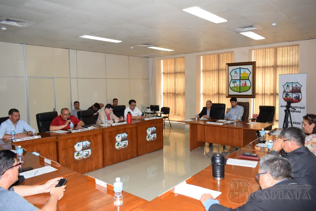 Foto 12 de SESION ORDINARIA DE LA JUNTA MUNICIPAL DE CAPIATA: Notas Recibidas y Expedientes Dictaminados
