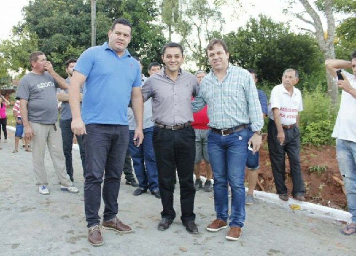 Foto 5 de Inauguración de empedrados en la compañía Ybyraró