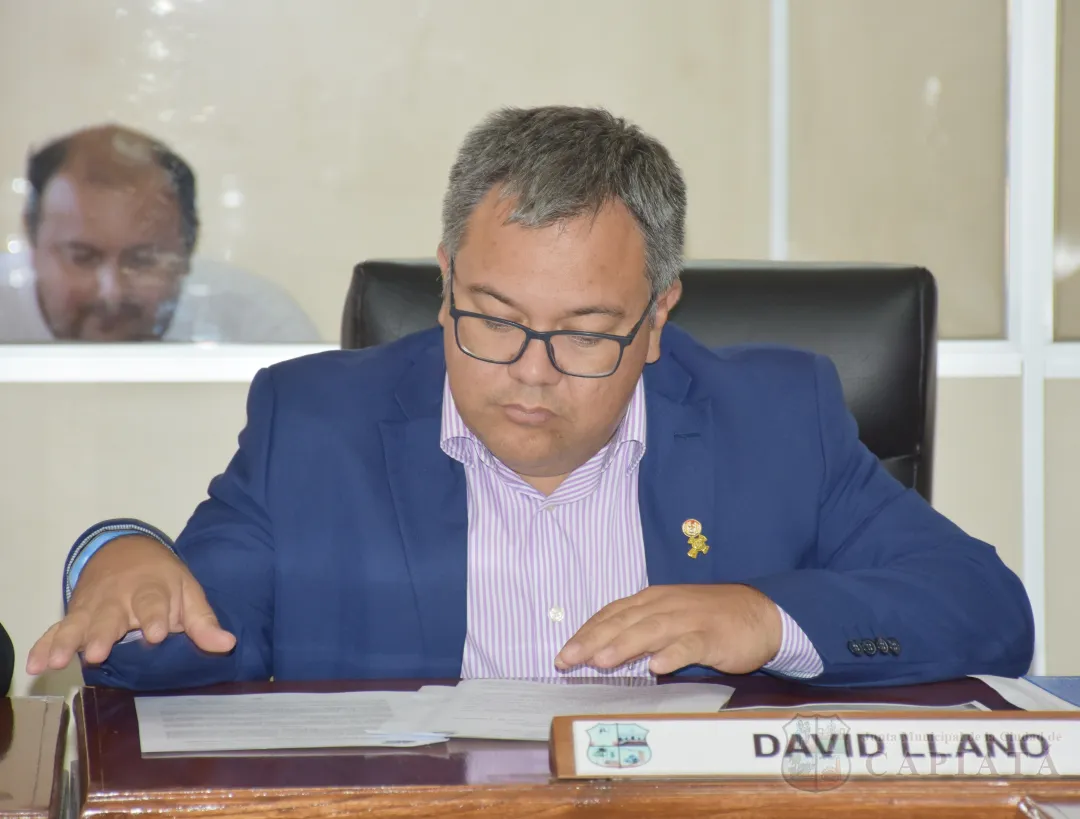 Foto 10 de SESION ORDINARIA DE LA JUNTA MUNICIPAL DE CAPIATA: Notas Recibidas y Expedientes Dictaminados