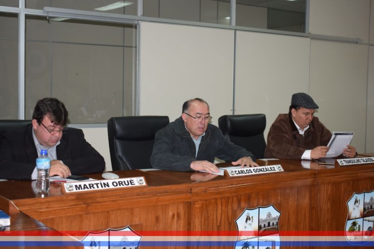 Foto 5 de SESION ORDINARIA DE LA JUNTA MUNICIPAL DE CAPIATA: Notas Recibidas, Nota Remitida y Expedientes Dictaminados