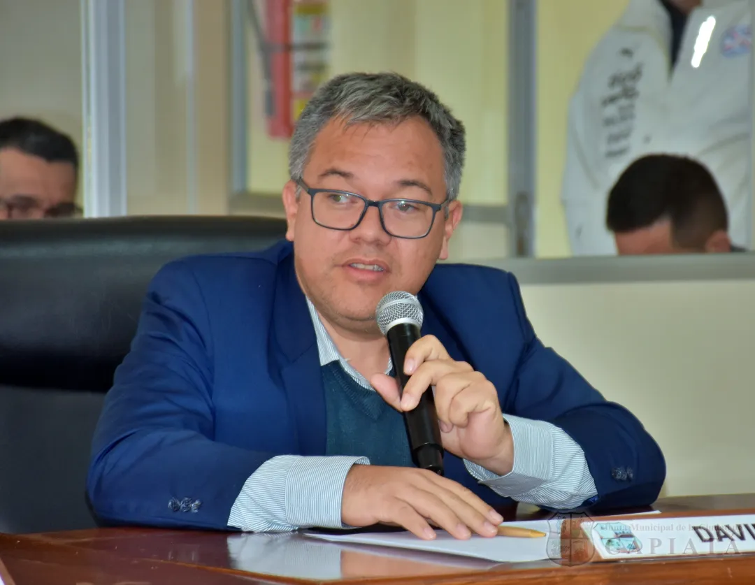 Foto 10 de SESION ORDINARIA DE LA JUNTA MUNICIPAL DE CAPIATA: Notas Recibidas y Expedientes Dictaminados