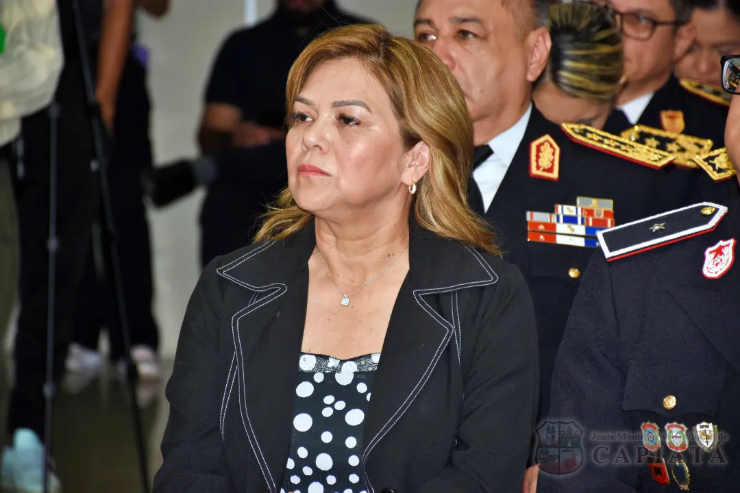 Foto 39 de Acto de reconocimiento como “Ciudadano Ilustre de Capiatá” al Comandante de la Policía Nacional, Crio. Gral. César Silguero Lobos