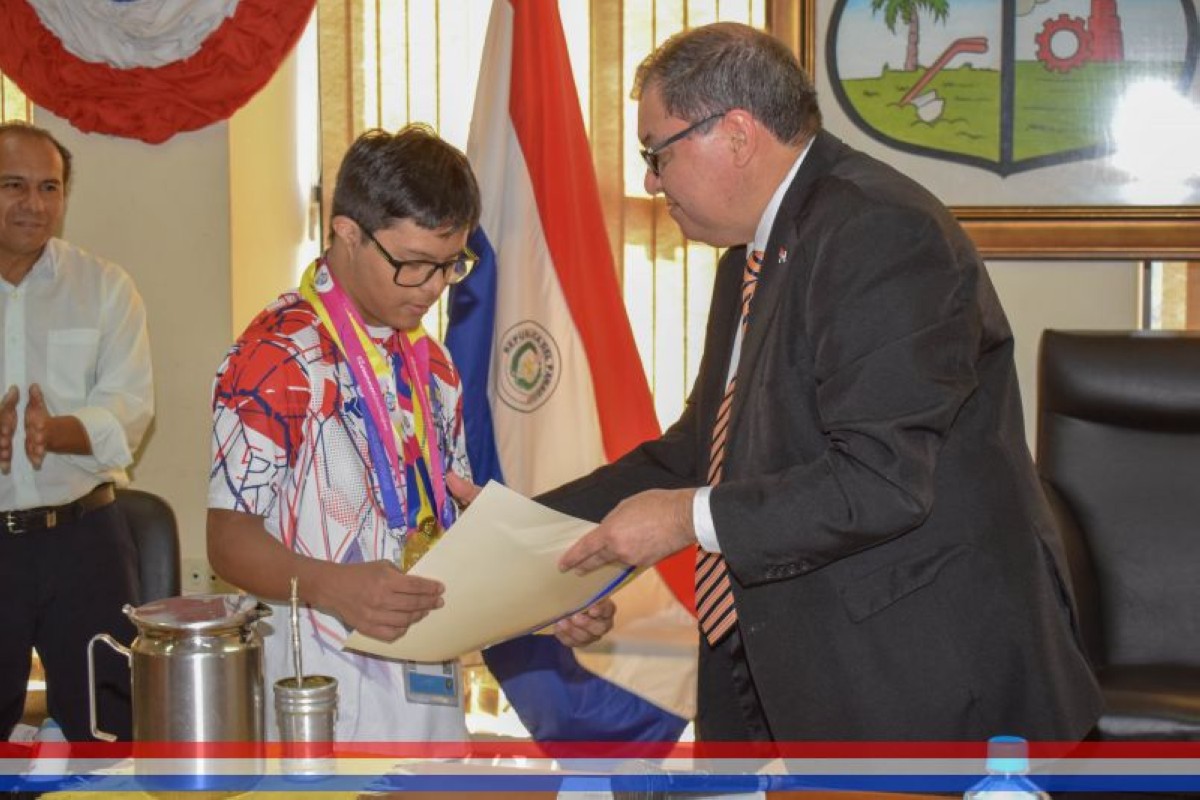 Foto 19 de Reconocimiento al Mérito al joven atleta Oscar Vicente Aguilera Núñez de destacada participación en las Olimpiadas Especiales Berlín 2023