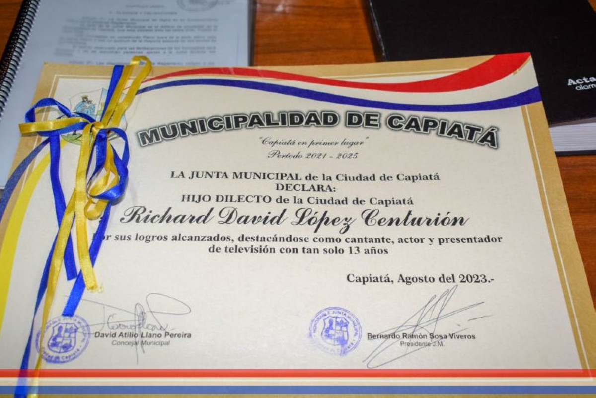 Foto 13 de Con tan solo 13 años, Richard David López Centurión recibe reconocimiento como "Hijo Dilecto de la ciudad de Capiatá" por su talento artístico