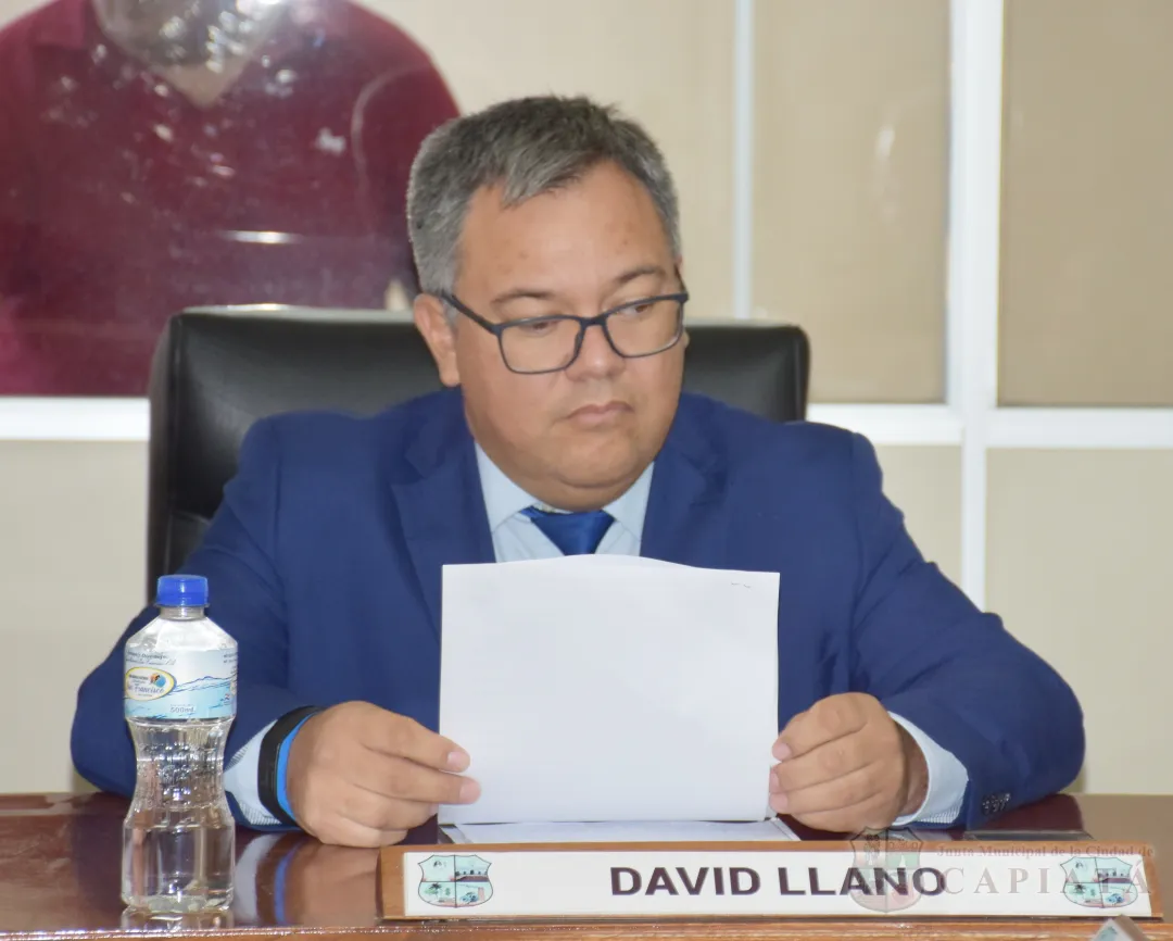 Foto 9 de SESION ORDINARIA DE LA JUNTA MUNICIPAL DE CAPIATA: Notas Recibidas y Expedientes Dictaminados