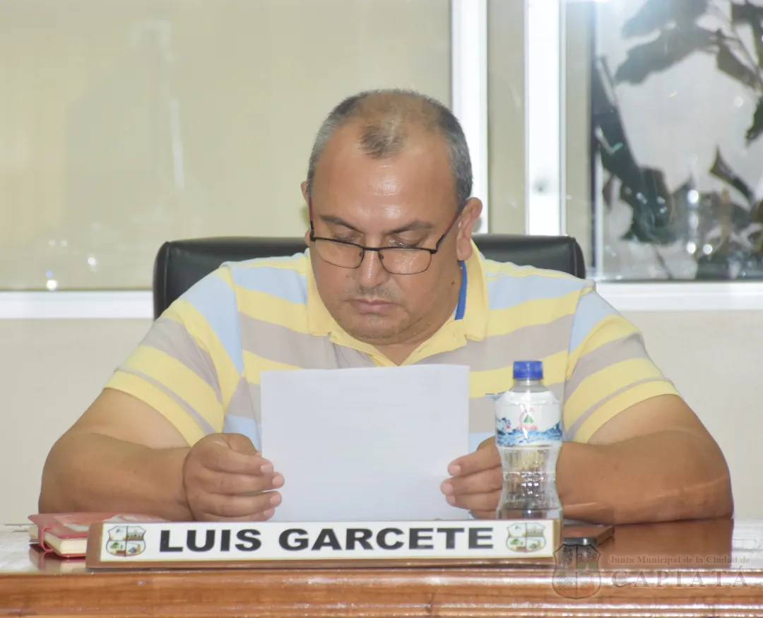 Foto 4 de SESION ORDINARIA DE LA JUNTA MUNICIPAL DE CAPIATA: Notas Recibidas y Expedientes Dictaminados