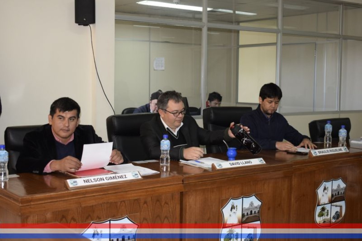 Foto 2 de SESION ORDINARIA DE LA JUNTA MUNICIPAL DE CAPIATA: Notas Recibidas, Nota Remitida y Expedientes Dictaminados