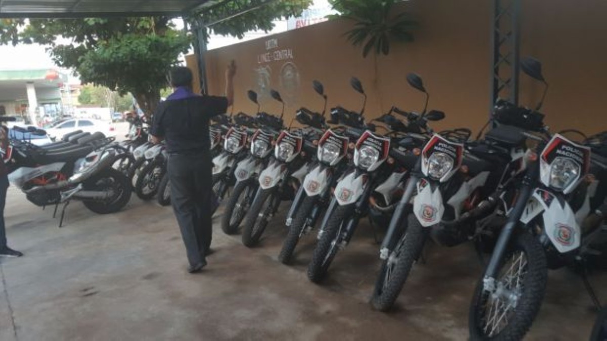 Foto 8 de Inauguración del tinglado para estacionamiento del Grupo Lince en la Comisaría 32ª de Posta Ybycuá