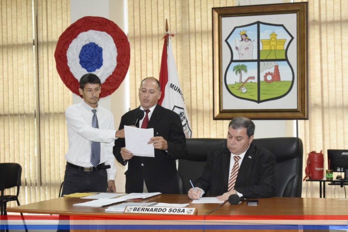 Foto 11 de SESION ORDINARIA DE LA JUNTA MUNICIPAL DE CAPIATA: Notas Recibidas y Expedientes Dictaminados