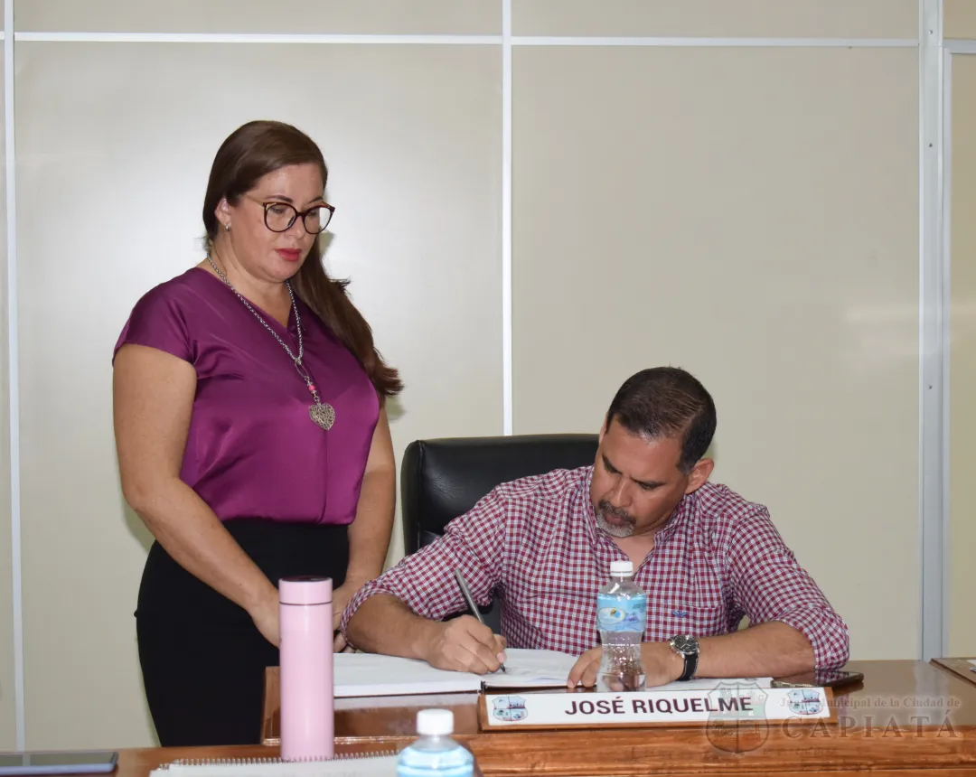 Foto 15 de SESION ORDINARIA DE LA JUNTA MUNICIPAL DE CAPIATA: Notas Recibidas y Expedientes Dictaminados