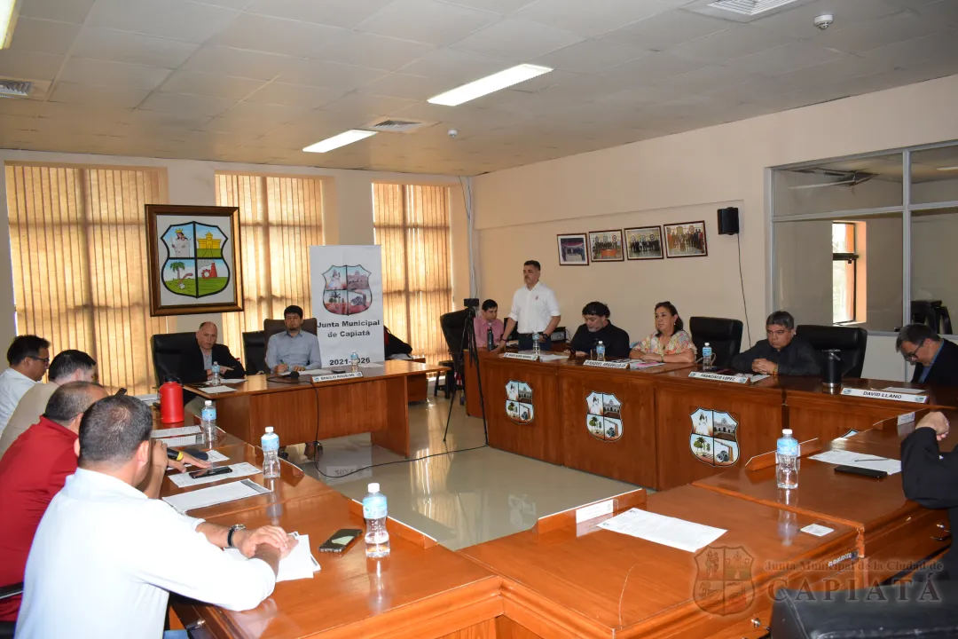 Foto 11 de SESION ORDINARIA DE LA JUNTA MUNICIPAL DE CAPIATA: Notas Recibidas y Expedientes Dictaminados