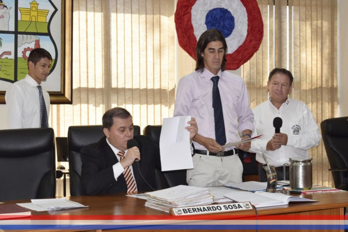 Foto 17 de SESION ORDINARIA DE LA JUNTA MUNICIPAL DE CAPIATA: Notas Recibidas, Nota Remitida y Expedientes Dictaminados
