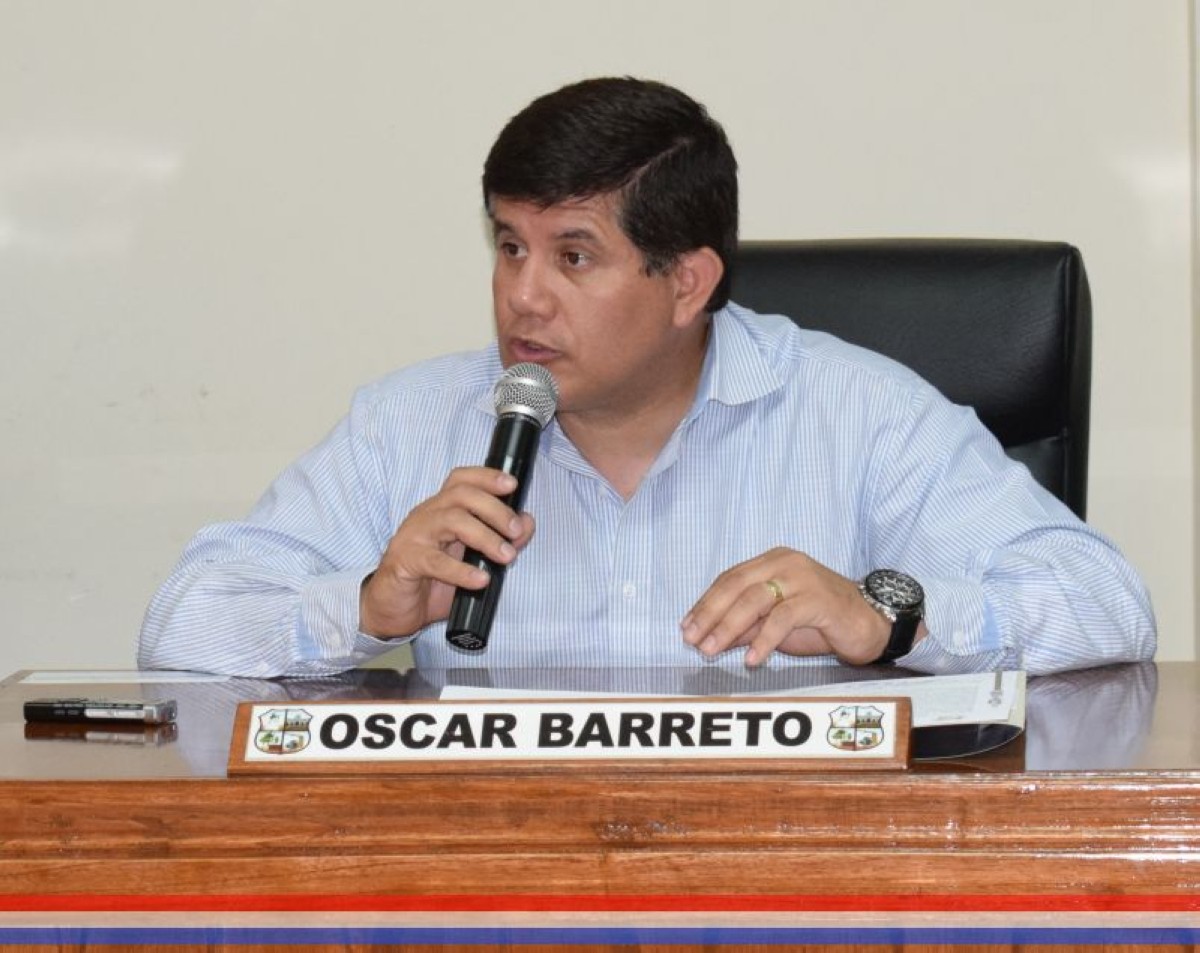 Foto 10 de Entrega de reconocimiento al Prof. Carlos Eusebio Díaz Alvarez