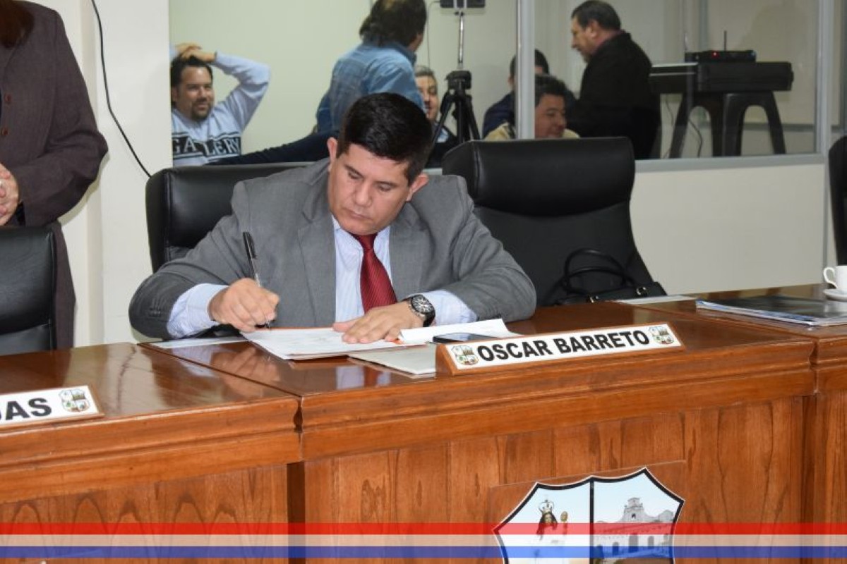Foto 13 de Modifican el Art. 17 de la Ordenanza "Por la que se reglamenta la construcción y uso de veredas dentro del distrito de Capiatá"