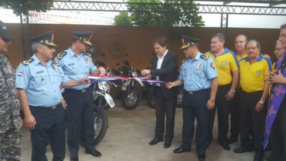Foto 3 de Inauguración del tinglado para estacionamiento del Grupo Lince en la Comisaría 32ª de Posta Ybycuá