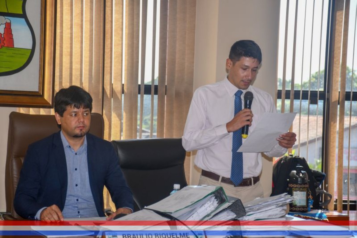 Foto 19 de SESION ORDINARIA DE LA JUNTA MUNICIPAL DE CAPIATA: Notas Recibidas, Nota Remitida y Expedientes Dictaminados