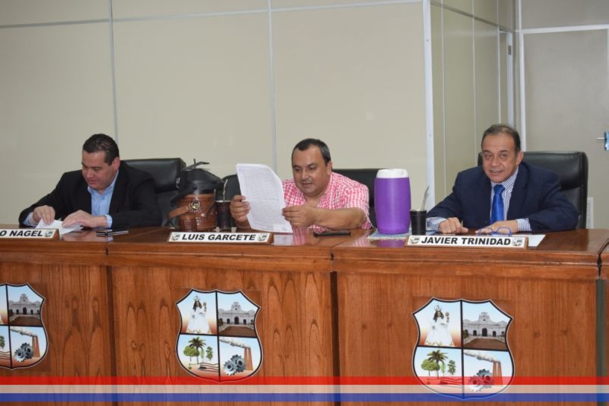 Foto 2 de SESION ORDINARIA DE LA JUNTA MUNICIPAL DE CAPIATA: Notas Recibidas, Nota Remitida y Expedientes Dictaminados