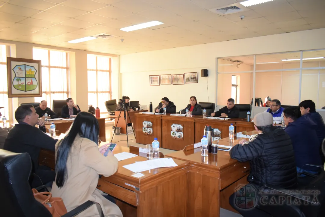 Foto 24 de Encomiendan al Ejecutivo Municipal la elaboración de otro pliego de bases y condiciones en el marco del estado de Emergencia Distrital