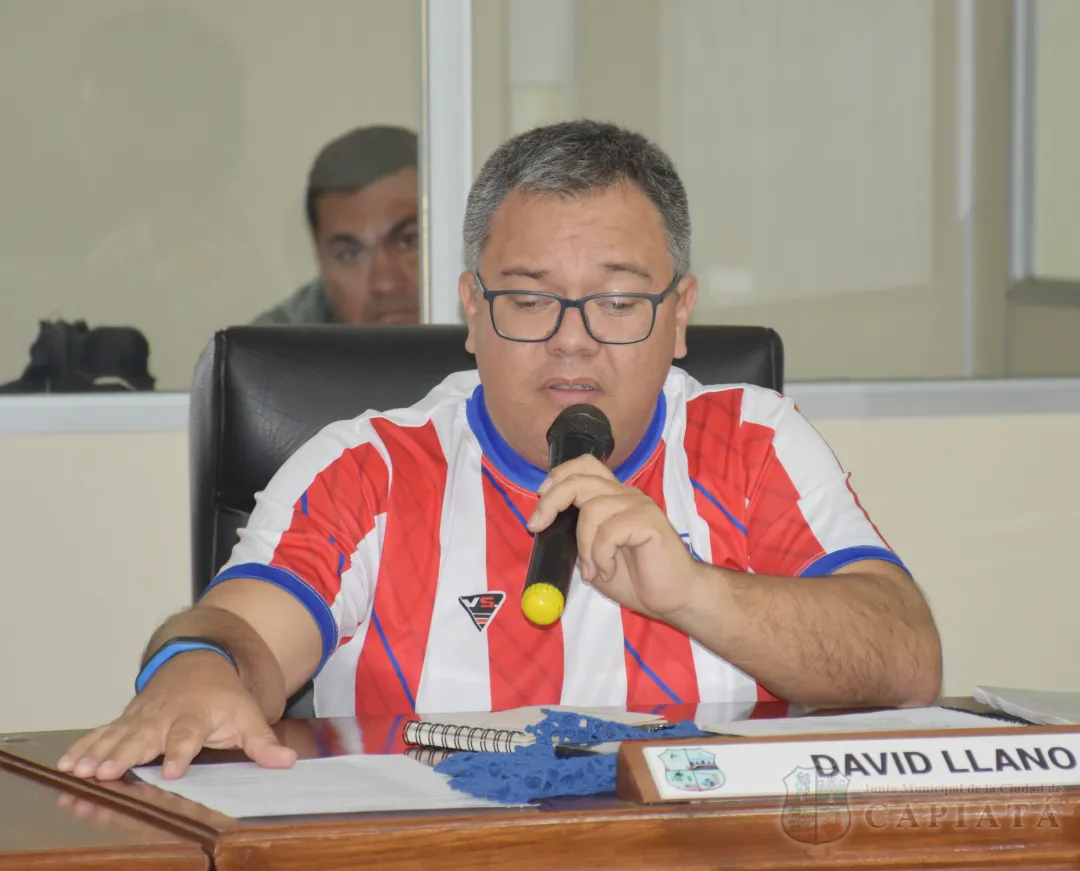 Foto 19 de SESION ORDINARIA DE LA JUNTA MUNICIPAL DE CAPIATA: Notas Recibidas y Expedientes Dictaminados