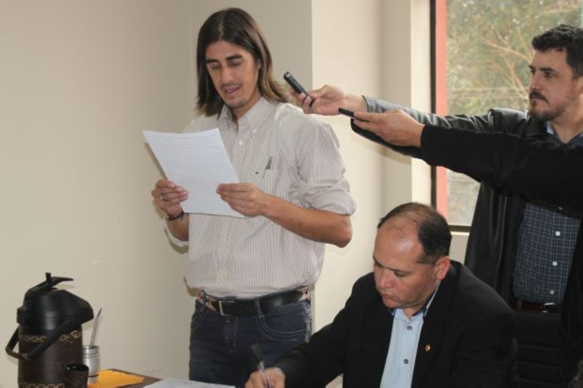 Foto 1 de Declaran de Interés Distrital al Festival “Posta Ybycuá canta al Paraguay”
