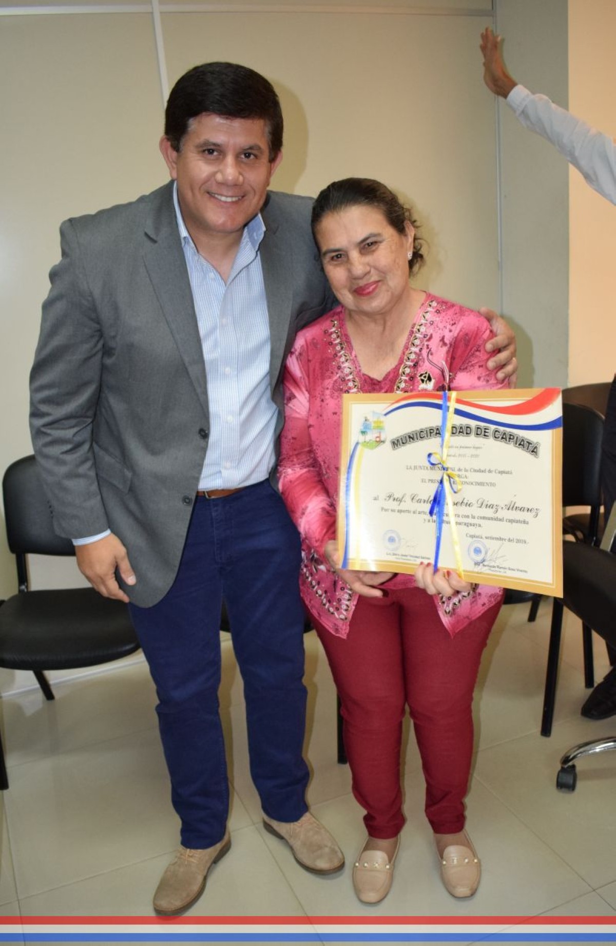 Foto 18 de Entrega de reconocimiento al Prof. Carlos Eusebio Díaz Alvarez