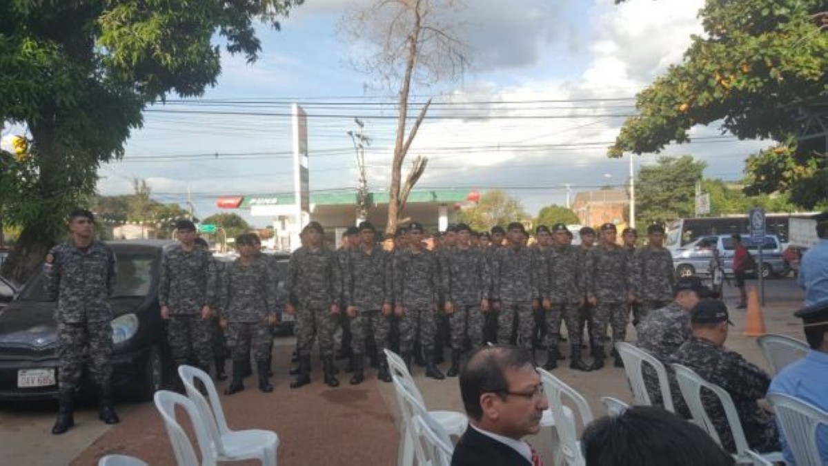 Foto 1 de Inauguración del tinglado para estacionamiento del Grupo Lince en la Comisaría 32ª de Posta Ybycuá