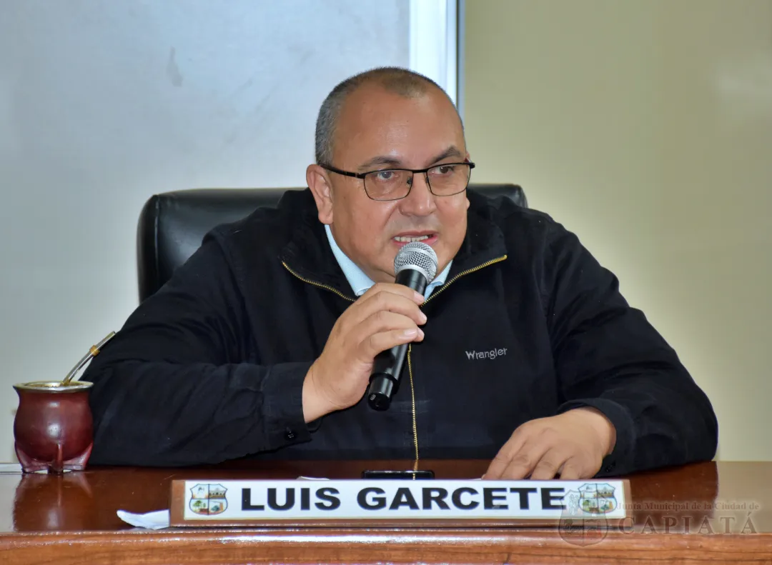 Foto 3 de SESION ORDINARIA DE LA JUNTA MUNICIPAL DE CAPIATA: Notas Recibidas y Expedientes Dictaminados