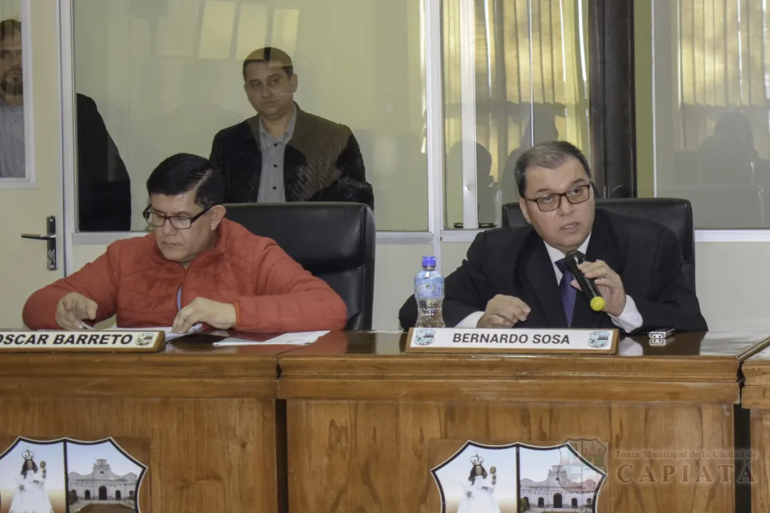 Foto 14 de SESION ORDINARIA DE LA JUNTA MUNICIPAL DE CAPIATA: Notas Recibidas y Expedientes Dictaminados