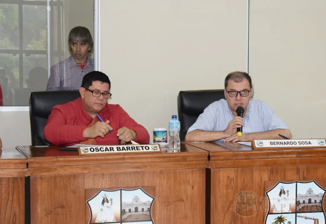 Foto 7 de SESION ORDINARIA DE LA JUNTA MUNICIPAL DE CAPIATA: Notas Recibidas y Expedientes Dictaminados