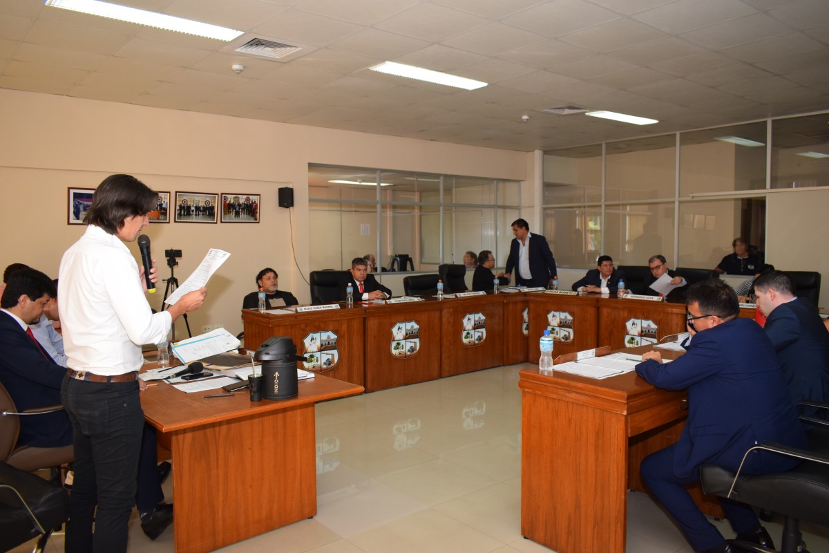 Foto 11 de SESION ORDINARIA DE LA JUNTA MUNICIPAL DE CAPIATA: Notas Recibidas y Expedientes Dictaminados