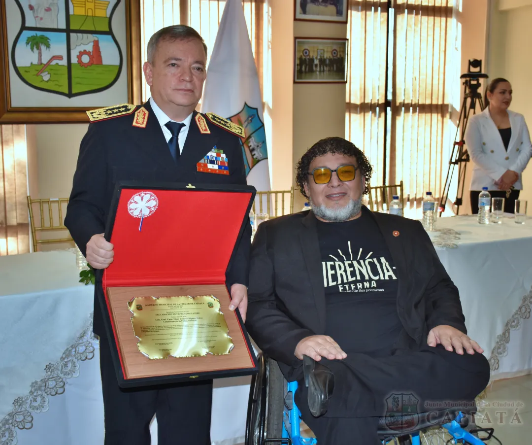 Foto 18 de Acto de reconocimiento como “Ciudadano Ilustre de Capiatá” al Comandante de la Policía Nacional, Crio. Gral. César Silguero Lobos