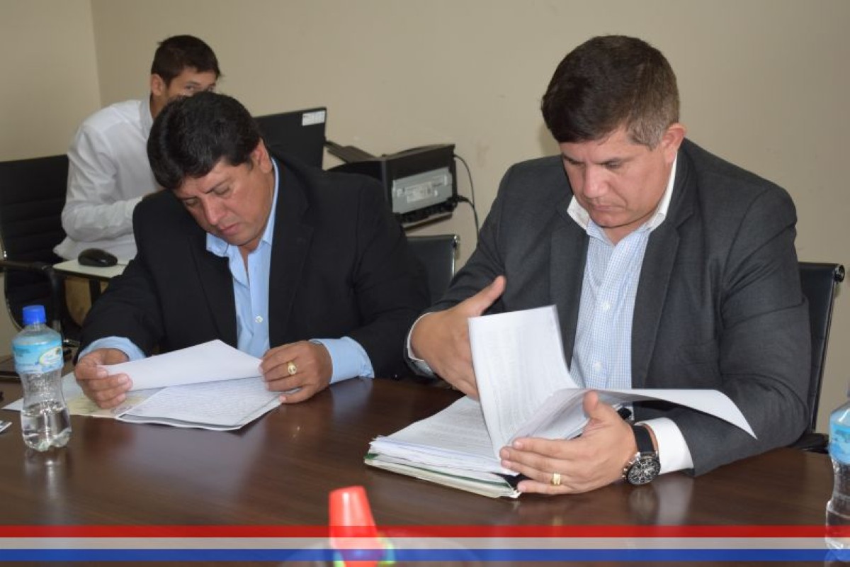 Foto 4 de SESION ORDINARIA DE LA JUNTA MUNICIPAL DE CAPIATA: Notas Recibidas, Nota Remitida y Expedientes Dictaminados